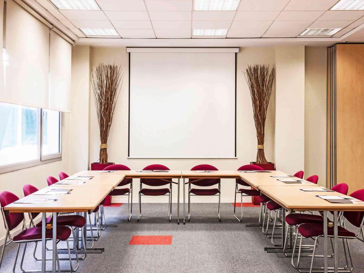 Ibis Barcelona Molins De Rei Ξενοδοχείο Εξωτερικό φωτογραφία