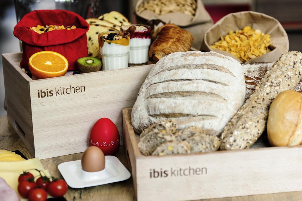Ibis Barcelona Molins De Rei Ξενοδοχείο Εξωτερικό φωτογραφία