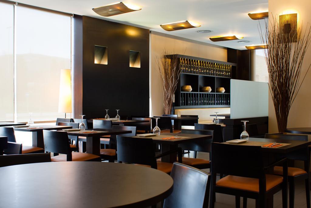 Ibis Barcelona Molins De Rei Ξενοδοχείο Εξωτερικό φωτογραφία