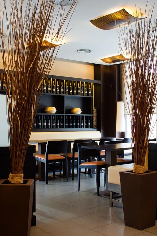 Ibis Barcelona Molins De Rei Ξενοδοχείο Εξωτερικό φωτογραφία