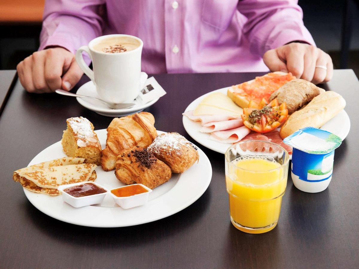 Ibis Barcelona Molins De Rei Ξενοδοχείο Εξωτερικό φωτογραφία